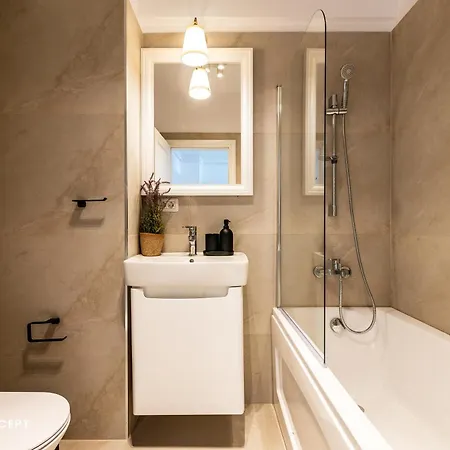 1012 Apartment *