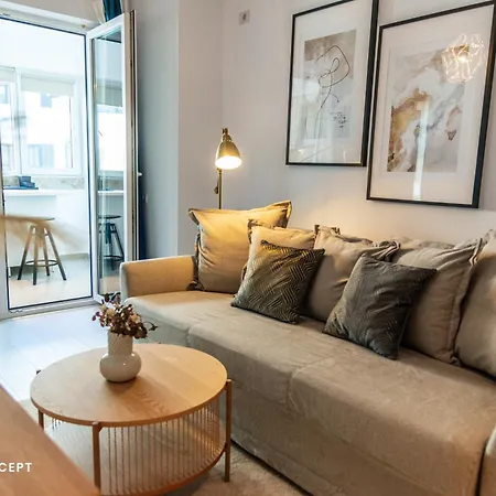 1012 Apartment *