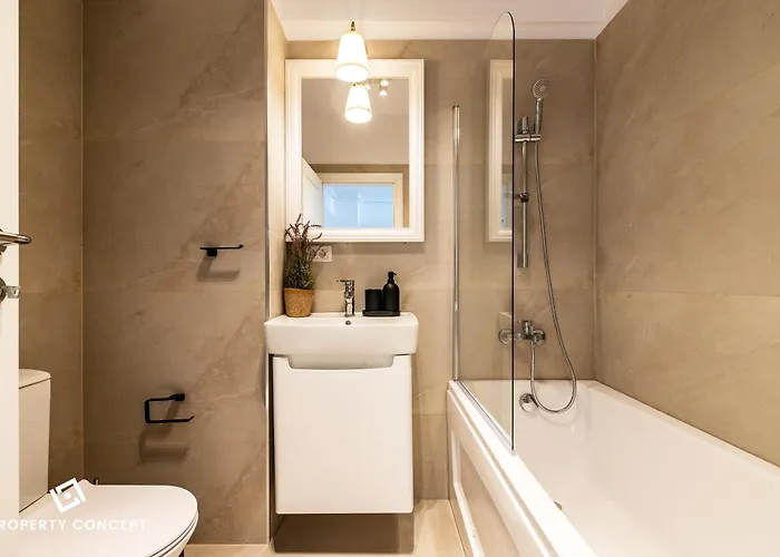 1012 Apartment *