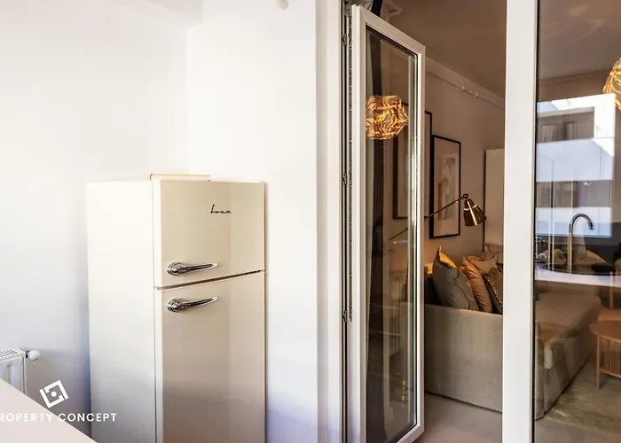 1012 * بوخارست