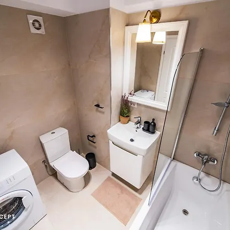 Apartament 1012 *